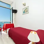 Fontana Hotel 3*