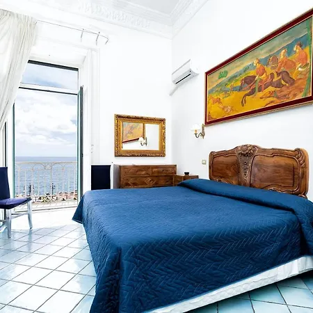 Hotell Fontana 3*