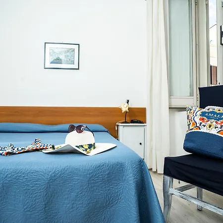 Hotell Fontana 3*