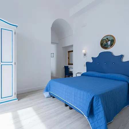 Fontana Hotell 3*