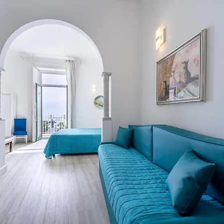 Hotell Fontana 3*